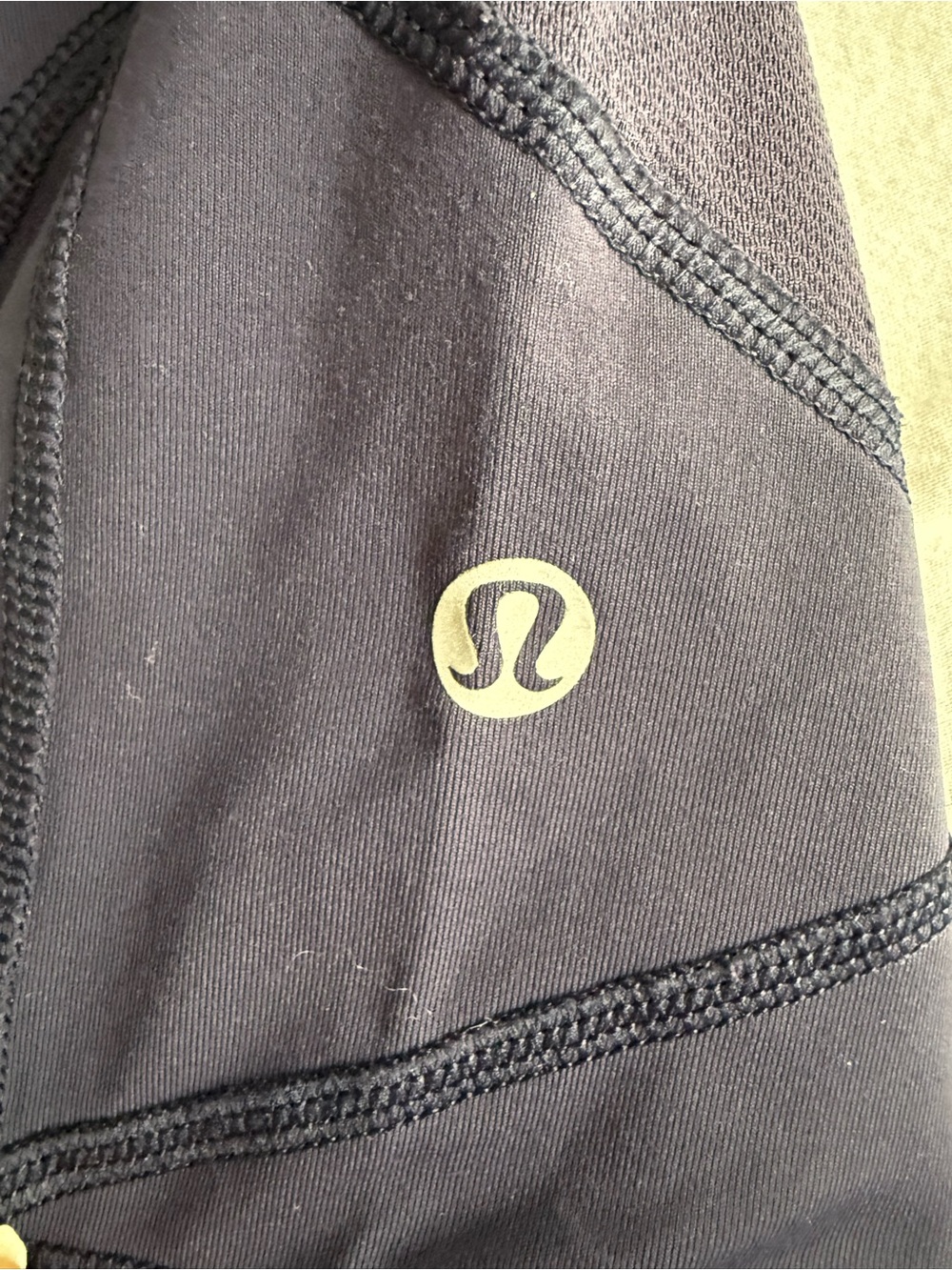 LULULEMON Black Pace Rival Crop 22” Medium Rise Pockets Luxtreme Leggings Sz 8 - Picture 3 of 14